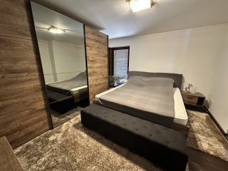 Eladó 230 m²-escsaládi ház Vecsés, Szép környezet: 299'000'000 Ft