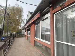 Eladó 395 m²-escsaládi ház Vecsés, Üzlethelyiség + Lakás: 199'000'000 Ft