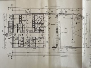 Eladó 395 m²-escsaládi ház Vecsés, Üzlethelyiség + Lakás: 199'000'000 Ft