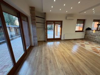 Eladó 160 m²-escsaládi ház Vecsés, Vecsés: 139'900'000 Ft