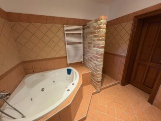 Eladó 160 m²-escsaládi ház Vecsés, Vecsés: 139'900'000 Ft