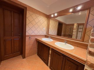 Eladó 160 m²-escsaládi ház Vecsés, Vecsés: 139'900'000 Ft