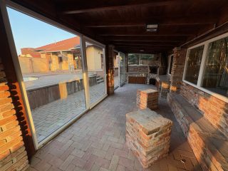 Eladó 160 m²-escsaládi ház Vecsés, Vecsés: 139'900'000 Ft