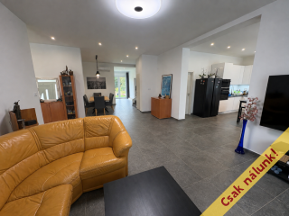 Eladó 207 m²-escsaládi ház Vecsés, Vecsés: 219'000'000 Ft