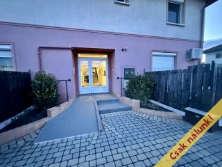 Eladó 43 m²-estársasházi lakás Vecsés, Wass Albert utca: 66'900'000 Ft