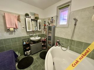 Eladó 43 m²-estársasházi lakás Vecsés, Wass Albert utca: 66'900'000 Ft