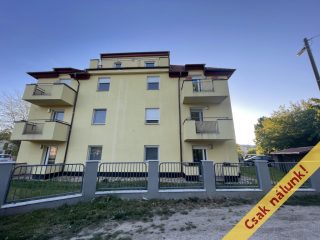 Eladó 75 m²-estársasházi lakás Velence, Babák rózskertje utca: 75'000'000 Ft