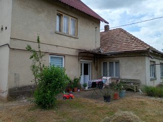 Eladó 135 m²-escsaládi ház Velence, Határ utca: 70'000'000 Ft