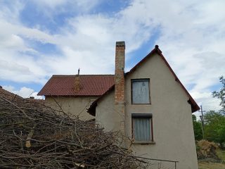 Eladó 135 m²-escsaládi ház Velence, Határ utca: 70'000'000 Ft