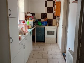 Eladó 135 m²-escsaládi ház Velence, Határ utca: 70'000'000 Ft