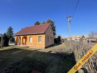 Eladó 146 m²-escsaládi ház Velence, Mandula utca: 95'000'000 Ft