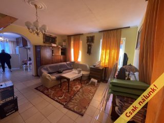 Eladó 146 m²-escsaládi ház Velence, Mandula utca: 95'000'000 Ft