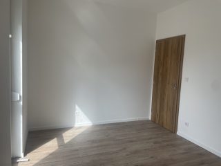 Eladó 91 m²-esikerház Velence, Tájékoztató utca: 120'000'000 Ft