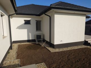 Eladó 91 m²-esikerház Velence (Velence) , Adria körút: 114'900'000 Ft