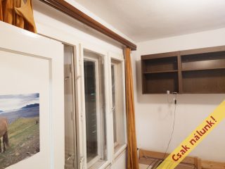 Eladó 38 m²-esüdülő Velence (Velence) , Balatoni út: 24'000'000 Ft