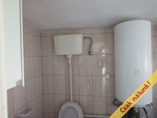Eladó 38 m²-esüdülő Velence (Velence) , Balatoni út: 24'000'000 Ft