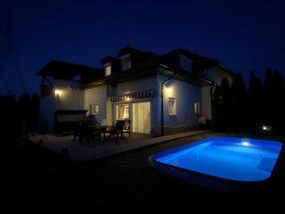 Eladó 202 m²-escsaládi ház Velence (Velence) , Kemping utca: 199'000'000 Ft