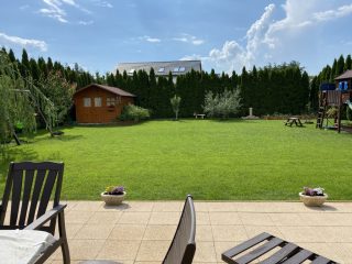 Eladó 202 m²-escsaládi ház Velence (Velence) , Kemping utca: 199'000'000 Ft