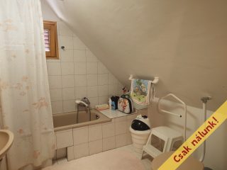 Eladó 135 m²-escsaládi ház Velence (Velence) , Kemping utca: 89'900'000 Ft