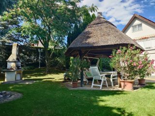 Eladó 176 m²-escsaládi ház Velence (Velence) , Tünde utca: 198'000'000 Ft