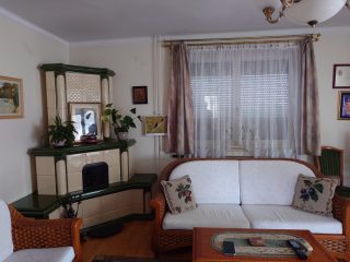 Eladó 176 m²-escsaládi ház Velence (Velence) , Tünde utca: 198'000'000 Ft