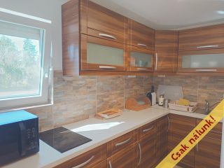 Eladó 50 m²-esüdülő Velence (Velence) , VI utca: 49'900'000 Ft