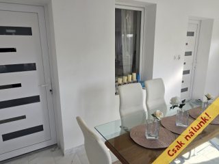 Eladó 120 m²-escsaládi ház Veresegyház, Csokonai utca: 139'900'000 Ft