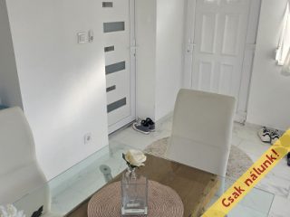 Eladó 120 m²-escsaládi ház Veresegyház, Csokonai utca: 139'900'000 Ft