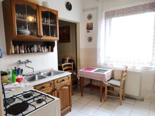 Eladó 130 m²-escsaládi ház Veresegyház, Fenyves utca: 109'900'000 Ft