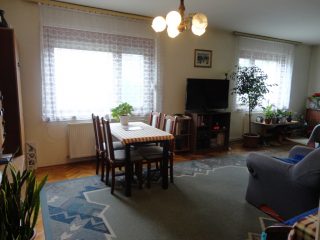 Eladó 130 m²-escsaládi ház Veresegyház, Fenyves utca: 109'900'000 Ft