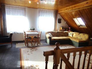 Eladó 130 m²-escsaládi ház Veresegyház, Fenyves utca: 109'900'000 Ft