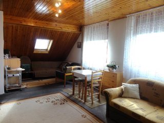 Eladó 130 m²-escsaládi ház Veresegyház, Fenyves utca: 109'900'000 Ft