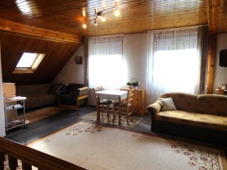 Eladó 130 m²-escsaládi ház Veresegyház, Fenyves utca: 109'900'000 Ft