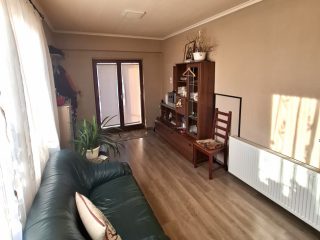 Eladó 150 m²-escsaládi ház Veresegyház, Petőfi utca: 94'500'000 Ft