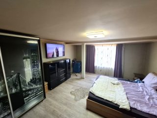 Eladó 150 m²-escsaládi ház Veresegyház, Petőfi utca: 94'500'000 Ft