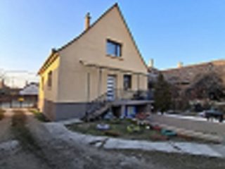 Eladó 150 m²-escsaládi ház Veresegyház, Petőfi utca: 94'500'000 Ft