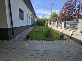 Eladó 76 m²-esikerház Veresegyház, Revetek közeli utca: 113'990'000 Ft