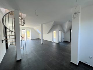 Eladó 160 m²-escsaládi ház Veresegyház, Salamon utca: 119'900'000 Ft