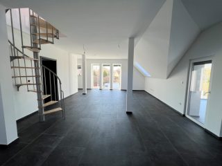 Eladó 160 m²-escsaládi ház Veresegyház, Salamon utca: 119'900'000 Ft