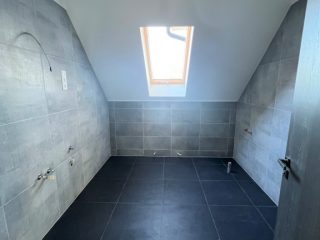 Eladó 160 m²-escsaládi ház Veresegyház, Salamon utca: 119'900'000 Ft