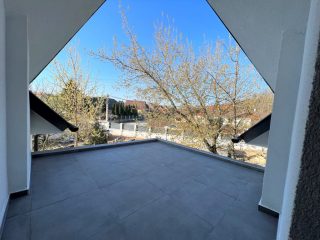 Eladó 160 m²-escsaládi ház Veresegyház, Salamon utca: 119'900'000 Ft