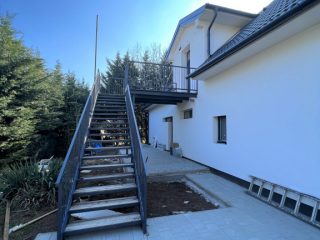 Eladó 160 m²-escsaládi ház Veresegyház, Salamon utca: 119'900'000 Ft