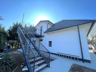 Eladó 160 m²-escsaládi ház Veresegyház, Salamon utca: 119'900'000 Ft