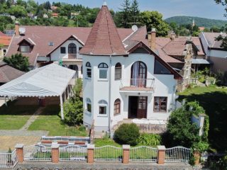 Eladó 848 m²-escsaládi ház Verőce, Árpád út: 415'000'000 Ft
