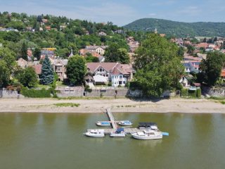 Eladó 935 m²-esvendéglátó egység utcai bejárattal Verőce, Árpád út: 415'000'000 Ft