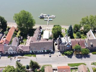 Eladó 935 m²-esvendéglátó egység utcai bejárattal Verőce, Árpád út: 415'000'000 Ft