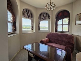 Eladó 935 m²-esvendéglátó egység utcai bejárattal Verőce, Árpád út: 415'000'000 Ft