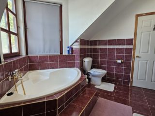 Eladó 935 m²-esvendéglátó egység utcai bejárattal Verőce, Árpád út: 415'000'000 Ft