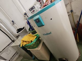 Eladó 935 m²-esvendéglátó egység utcai bejárattal Verőce, Árpád út: 415'000'000 Ft