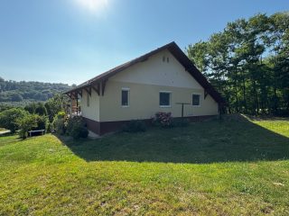 Eladó 165 m²-escsaládi ház Zalacsány, Örvényeshegy utca: 225'000'000 Ft